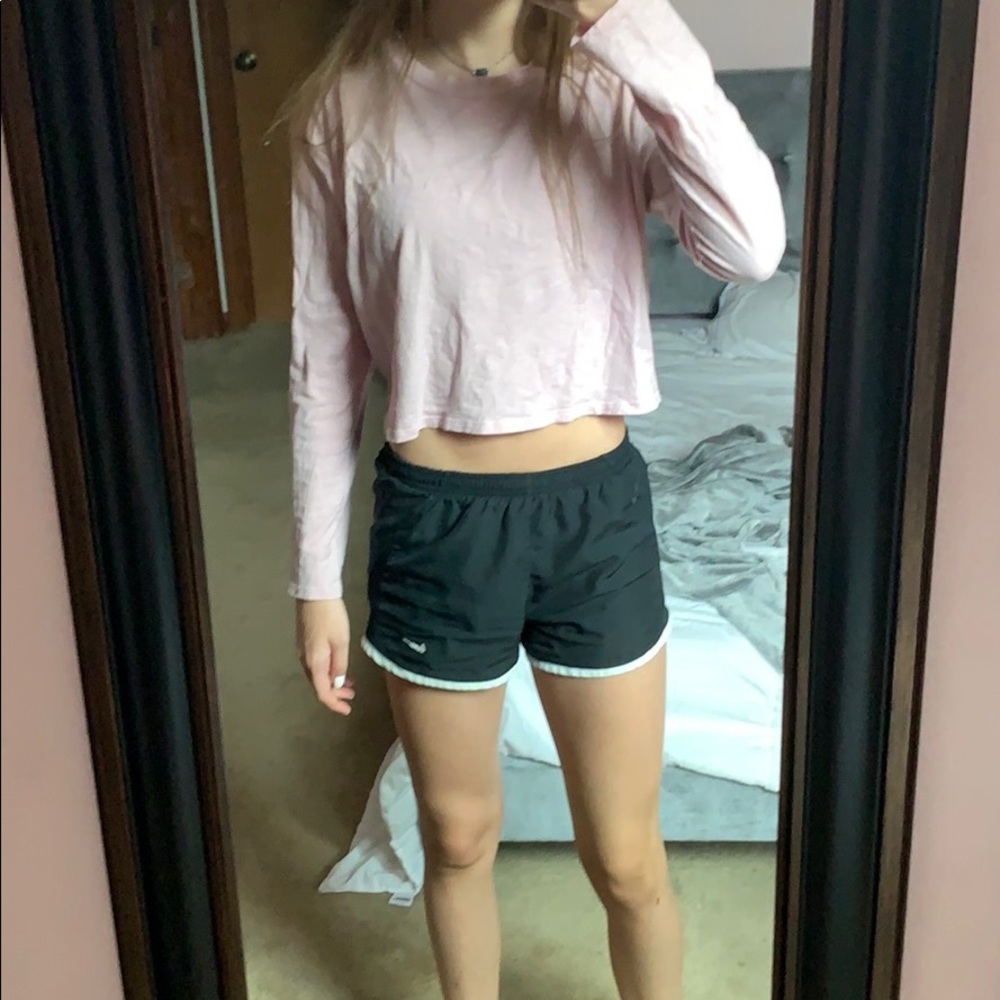 VS PINK CROP TOP